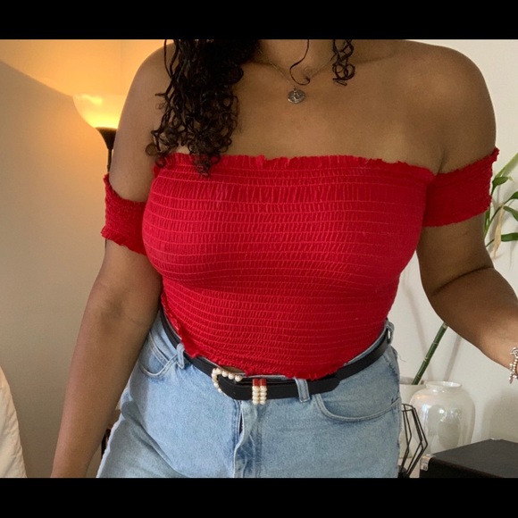 Red cropped top - Picture 1 of 4